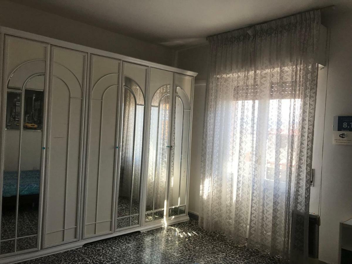 B&B Cagliari Ariosto Couette-café